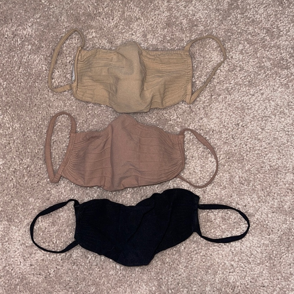 SKIMS masks (3)